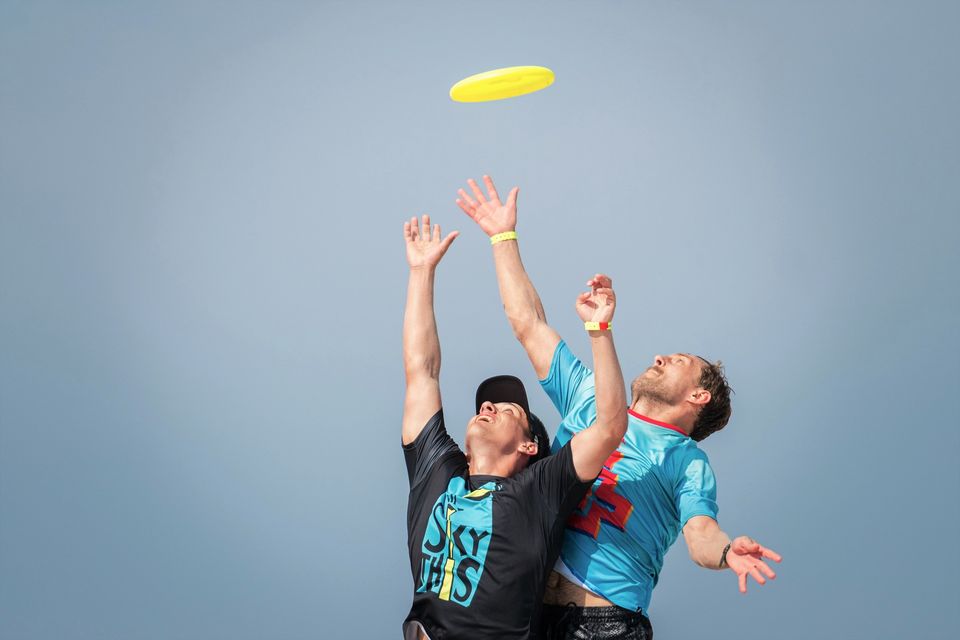 Plażowe granie w ultimate frisbee 'Aktywny Warszawiak'