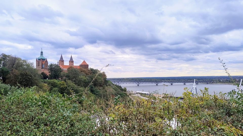 Płock i okolice - piesza wędrówka brzegiem jezior i skarpą wiślaną, 19.10 (sobota)