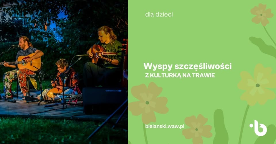 Wieczorny plenerowy festiwal jazzowy, tłum pod ciepłymi lampkami, saksofonista na scenie, żywa atmosfera, ludzie tańczą i siedzą przy drewnianych stołach