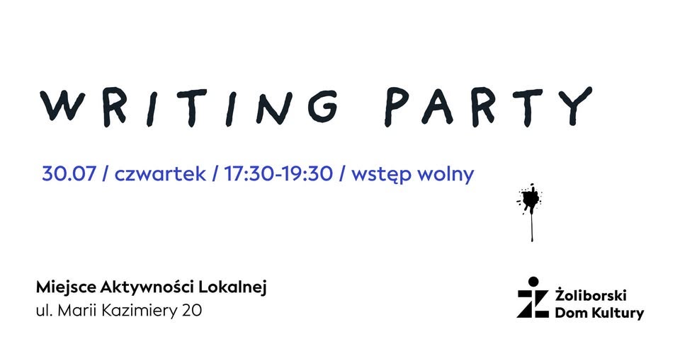 Tłumny wieczorny koncert na świeżym powietrzu, światła sceny rzucają ciepłe bursztynowe i fioletowe odcienie na wiwatujących festiwalowiczów, energetyczna atmosfera i zarysowany zespół występujący pod girlandami świateł